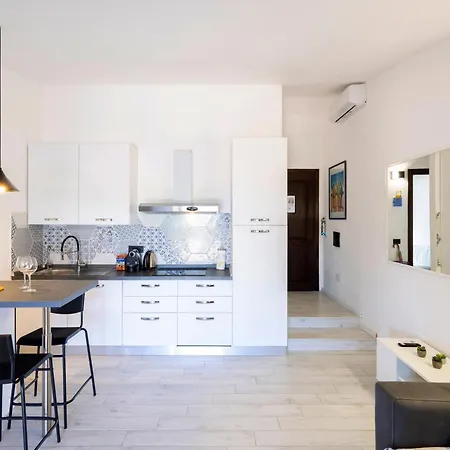 別荘 Relax Vista Mare In Moderna Con Ampio Giardino In