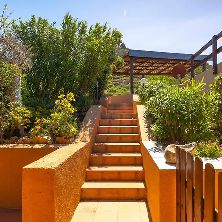 Relax Vista Mare In Moderna Con Ampio Giardino In 別荘