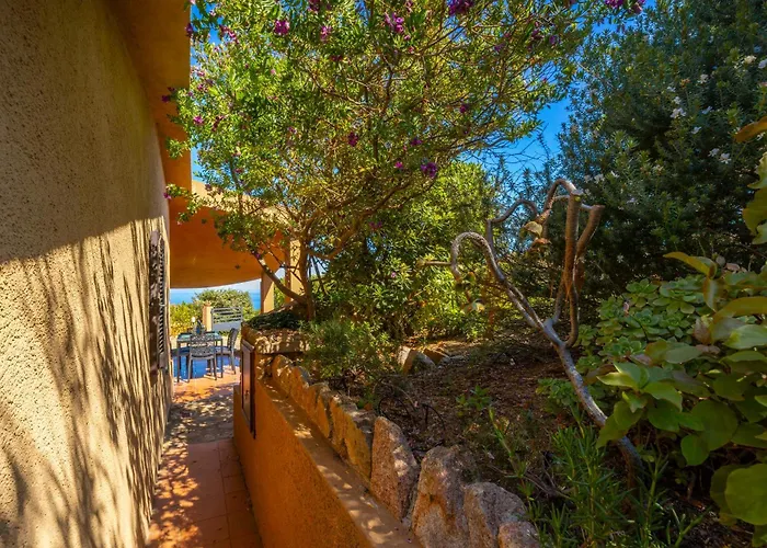 Relax Vista Mare In Moderna Con Ampio Giardino In