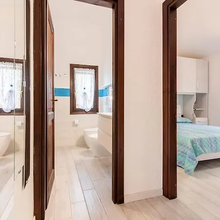 Relax Vista Mare In Moderna Con Ampio Giardino In Holiday home Costa Paradiso