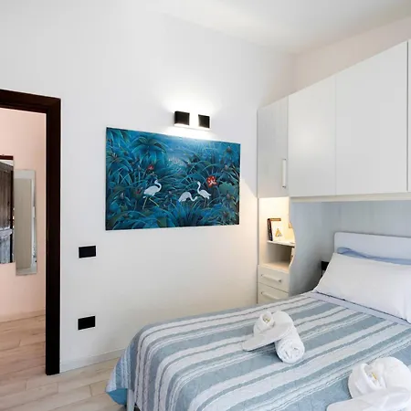 Relax Vista Mare In Moderna Con Ampio Giardino In Holiday home Costa Paradiso