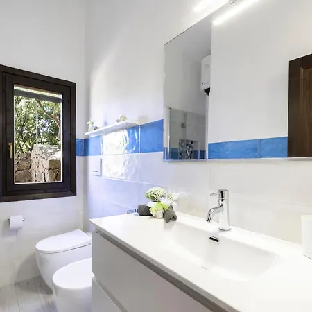 Relax Vista Mare In Moderna Con Ampio Giardino In Holiday home