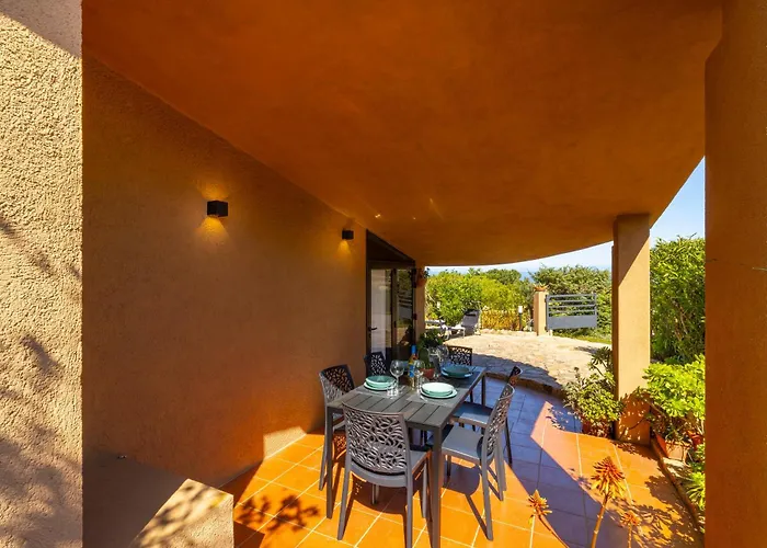 Дом отдыха Relax Vista Mare In Moderna Con Ampio Giardino In Коста-Парадисо