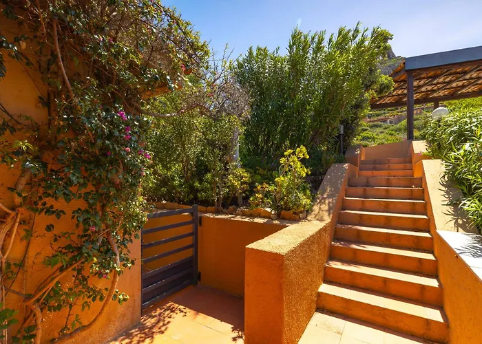 Relax Vista Mare In Moderna Con Ampio Giardino In *